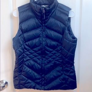 The North Face 550 royal blue puffer vests S/P